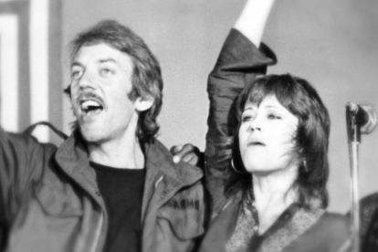 Donald Sutherland i Jane Fonda, en una manifestació.