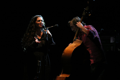 Sílvia Pérez Cruz, en el último concierto en Barcelona antes del 'cierre'