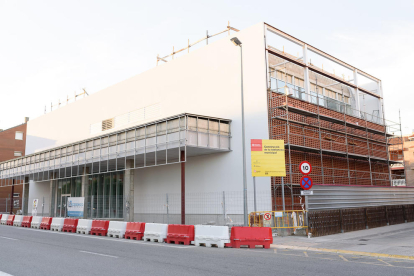 Les obres de la nova biblioteca de Torrefarrera, ubicada al carrer Corts Catalanes, encaren la recta final.
