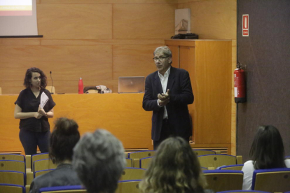 El encuentro informativo tuvo lugar ayer en la sala Jaume Magre. 