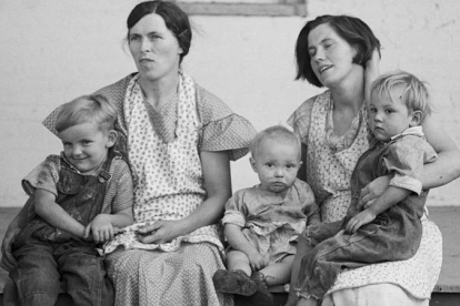 Una família, durant la Gran Depressió americana dels anys 30.