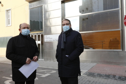 El abogado Jaume Liñan y el actual presidente de Adesma, Javier Castán, acusan a la excúpula.