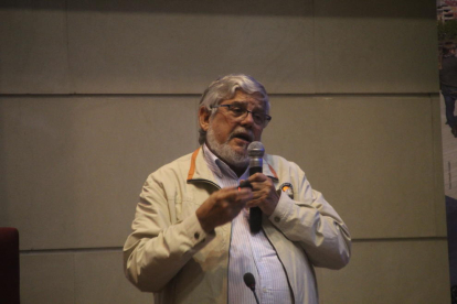 El conferenciant José Manuel Grandela, ahir durant la conferència al Rectorat.