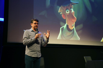 Fernando Moro contagió ayer a los futuros animadores la pasión por el oficio en la Llotja.