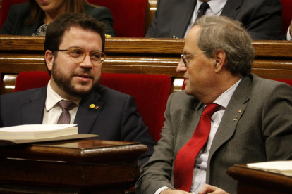 El presidente del Govern, Quim Torra, con el vicepresidente, Pere Aragonès.