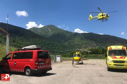 Un helicòpter medicalitzat va traslladar la dona des de Vielha fins a l’hospital barceloní.