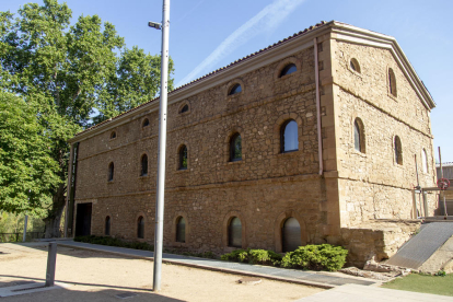 L’edifici del Molí de l’Esquerrà en què es preveu el futur alberg de Balaguer.