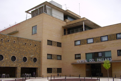 Imagen de archivo de la fachada del hospital del Pallars, en Tremp.