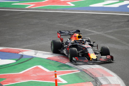 Max Verstappen, de la escudería Red Bull, durante la sesión de calificación de ayer.
