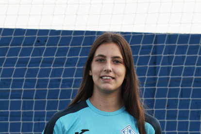 La plantilla de l’AEM per a aquesta temporada en una foto en la qual no van poder ser presents la capitana Vanesa Núñez ‘Pixu’ i Alexandra Taberner, que ha jugat a Islàndia.