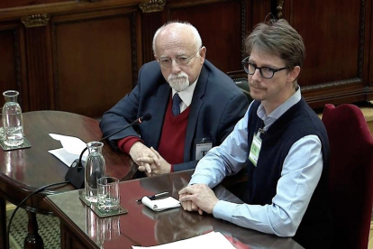 Dos eurodiputats que van ser a Catalunya durant el referèndum defensen que van pagar les seves despeses