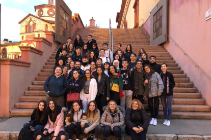 Imagen de grupo de los estudiantes de Bachillerato de la EASD Ondara de Tàrrega. 