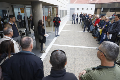 Colas en el juzgado de Lleida para autoinculparse en protesta por la sentencia del 1-O
