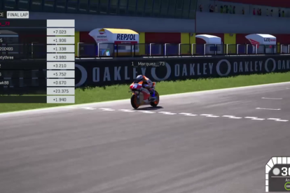 Àlex Márquez cruza la línea de meta de manera virtual en el primer Gran Premio #StayAtHome.