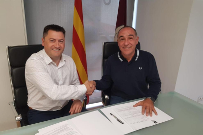 Imatge d’arxiu de Janés (esq.) i Ezquerra, quan van firmar el pacte de govern el maig del 2019.