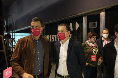 El miting se celebró en la Llotja a puerta cerrada y contó solo con la asistencia de una veintena de cargos y militantes del PSC.