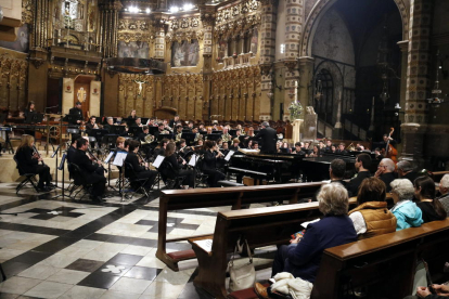 Noranta músics van oferir un concert inèdit a Montserrat.