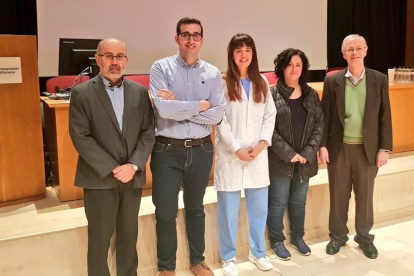 Los consultores éticos del Arnau Josep Pifarré, Oriol Yuguero, Amelia Clemente, Maria José Ruiz y Joan Viñas. 