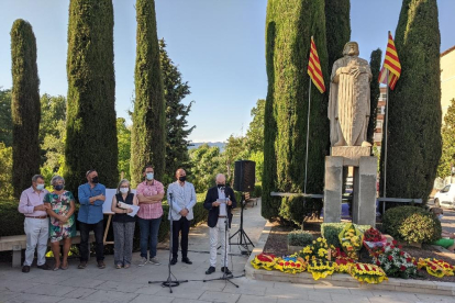 Ofrena floral al monument de Jaume d’Urgell de Balaguer.