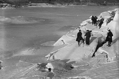 Imagen de un lago helado en Capdella en 1929.