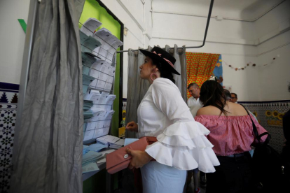 Un col·legi electoral de Còrdova ahir diumenge.