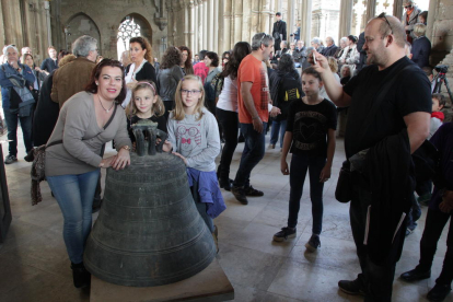 La Mònica se descolgó de la torre de la Seu Vella en mayo de 2014 con gran expectación.