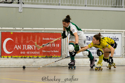 Laura Barcons batió en dos ocasiones ayer a la portera del Vilanova Baldrich.