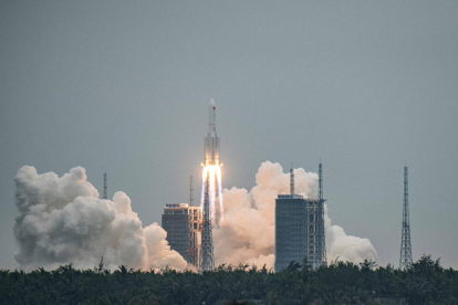 El cohete chino descontrolado chocará con la atmósfera la próxima madrugada