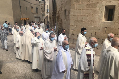 Gairebé mig centenar de sacerdots del bisbat de Solsona, ahir a Verdú.