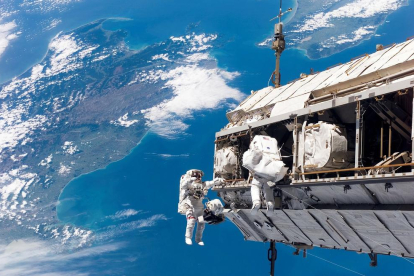 Com renten la roba bruta en la Estación Espacial Internacional?