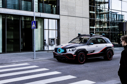 Està basat en el nou Mercedes Benz GLE.