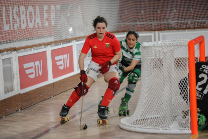 Flor Felamini, en un partit amb el Benfica.