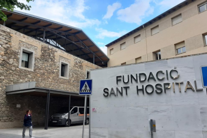 Vista de l'edifici de l'actual Hospital de la Seu, que dona cobertura a tot l'Alt Urgell.