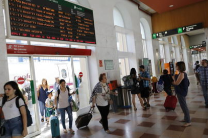 Renfe cancela este miércoles 10 trenes que pasan por Lleida ante los paros convocados por CGT en plenas vacaciones
