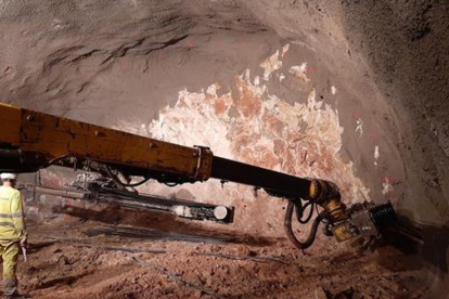 Imatge del passat mes de desembre de la perforació de la galeria aquest del túnel del coll de Lilla.