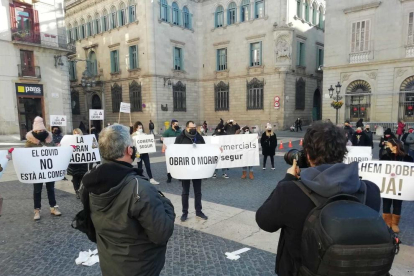 Un momento de la concentración de este miércoles en la plaza Sant Jaume.