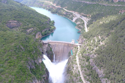 Les hidroelèctriques van generar més del 60% de l’energia de Lleida. A la imatge, la presa de Camarasa.