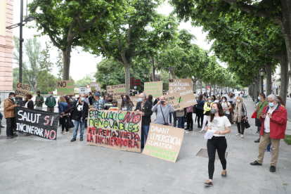 Manifestants ahir a la concentració a Lleida.