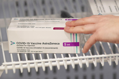 L'OMS sí que recomana la vacuna d'AstraZeneca per a persones grans