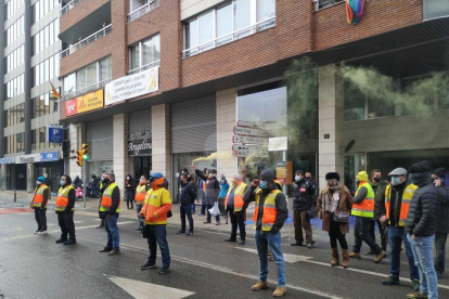 Protesta de personal d'ambulàncies a Lleida