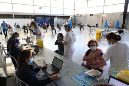 Vacunació massiva la setmana passada a les Borges a persones de 58 i 59 anys.