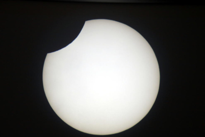 El eclipse parcial ha tapado el 5% de la superficie del Sol en la demarcación de Lleida durante más de una hora