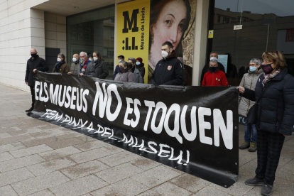 Concentración de la Plataforma d’Entitats Culturals en defensa del Museu de Lleida el mes pasado.