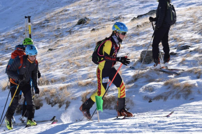 Aina Garreta, a la izquierda, y Laia Sellés, en el centro, en el podio de la categoría cadete.