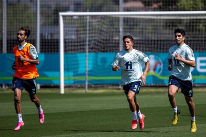 La selecció espanyola va continuar exercitant-se ahir a les instal·lacions de Las Rozas preparant el debut de dilluns vinent.