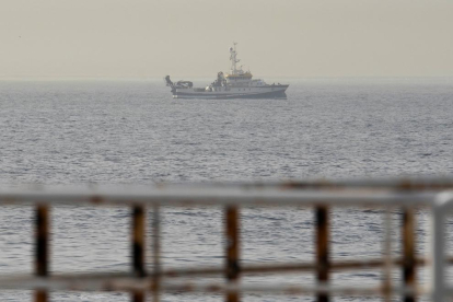 El buque del Instituto Español de Oceanografía (IEO) Ángeles Alvariño este jueves durante el rastreo