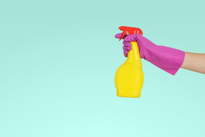 Uno de cada tres detergentes limpiahogar no es eficaz