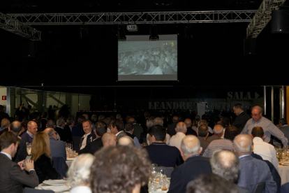 La projecció d’un vídeo va ser un dels plats forts de l’acte de celebració de l’aniversari.