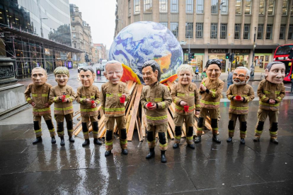 Las protestas volvieron ayer a las calles de Glasgow con Johnson, el anfitrión, como protagonista.