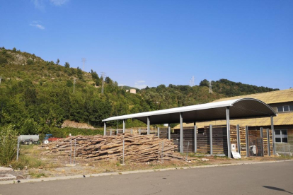 Imatge de l’actual magatzem de biomassa del Pont de Suert.